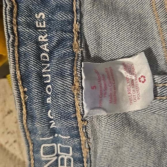 Womens Shorts - Picture 13 of 15